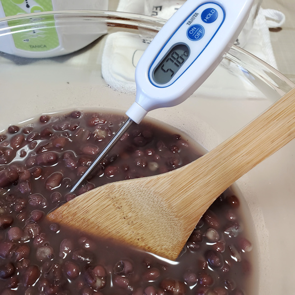 小豆の温度を測る